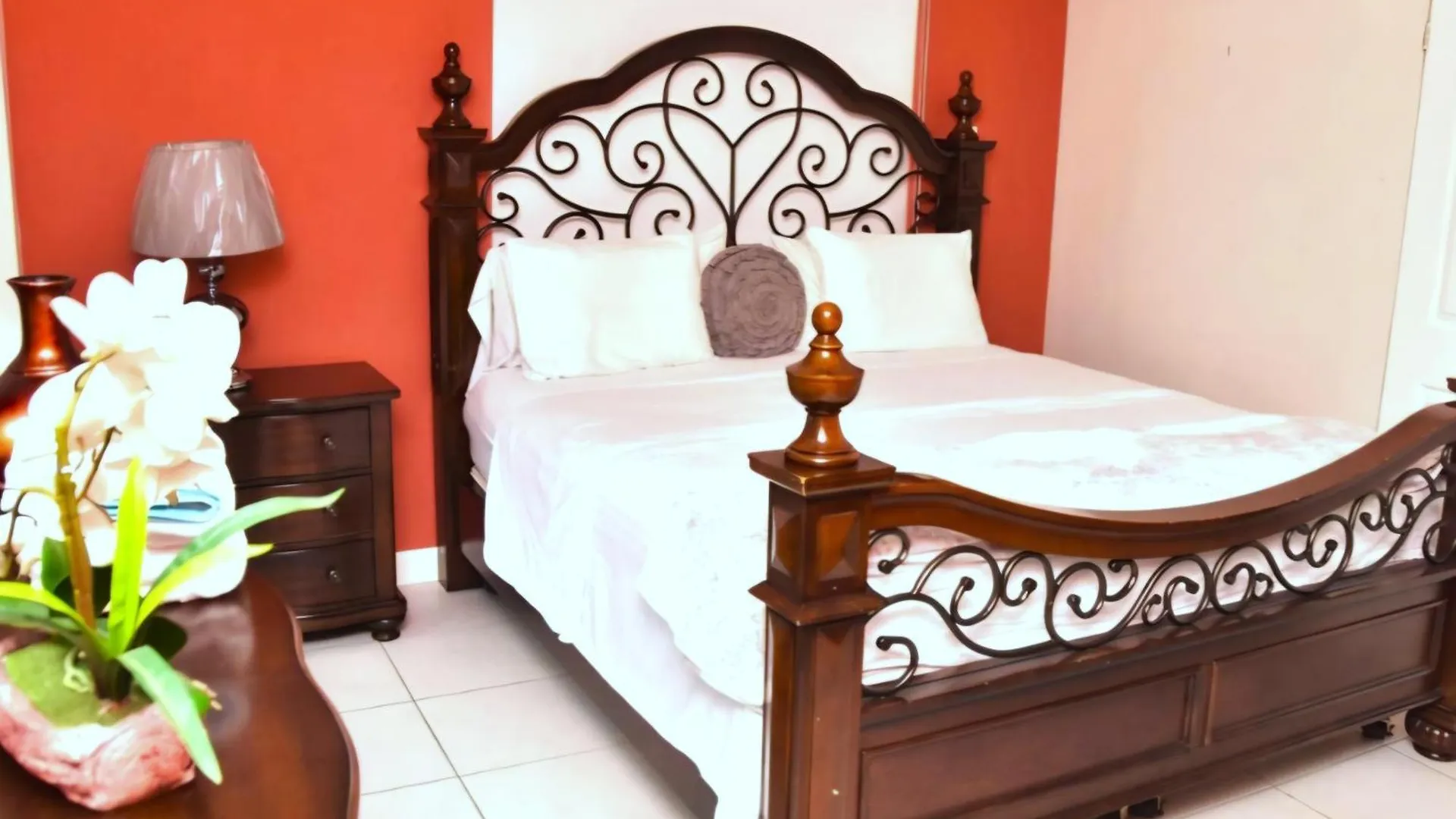 Royal Exquisite Deluxe Lägenhet Kingston